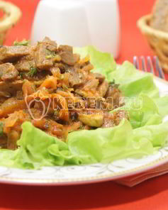 Жаркое с грибами в томатном соусе из протертых помидоров