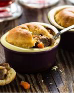 Жаркое с мясом и грибами в горшочках