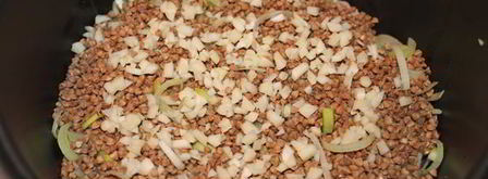 гречка с грудинкой в мультиварке. Шаг 5