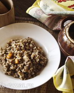 Гречка с курицей в горшочке