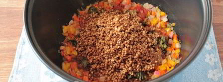 гречка с овощами в мультиварке. Шаг 8