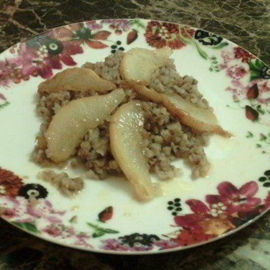 Рецепт гречневой каши с карамелизированными грушами