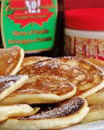 Блинчики с кленовым сиропом