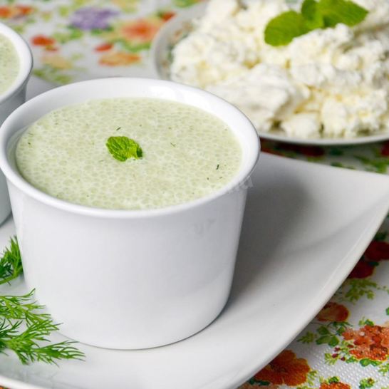 Рецепт диетического коктейля с огурцами и зеленью