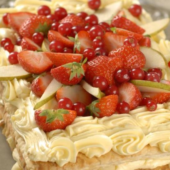 Рецепт фруктово-ягодного наполеон в мятном сиропе