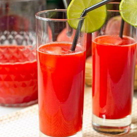 Рецепт клубнично-лаймового освежающий напиток