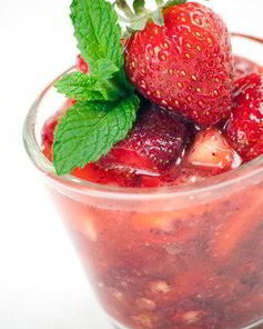 Клубнично-яблочный пунш