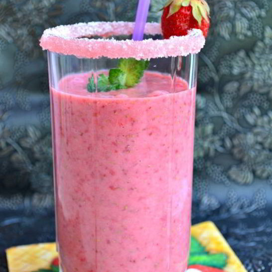 Рецепт клубничного коктейля с мятой