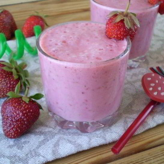 Рецепт клубничного коктейля в блендере