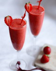 Клубничный коктейль