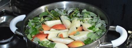 напиток с мелиссой и крыжовником. Шаг 3