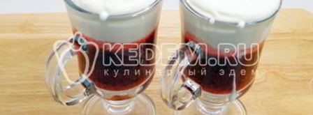 брусничный смузи со сливками. Шаг 6