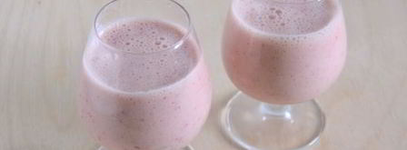 клубнично-банановый смузи с ряженкой. Шаг 6