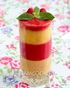 Смузи из персика и малины