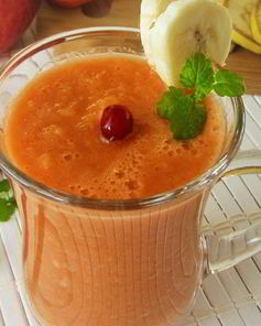 Смузи с бананом и морковным соком