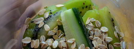 зеленый смузи с киви и огурцом. Шаг 2