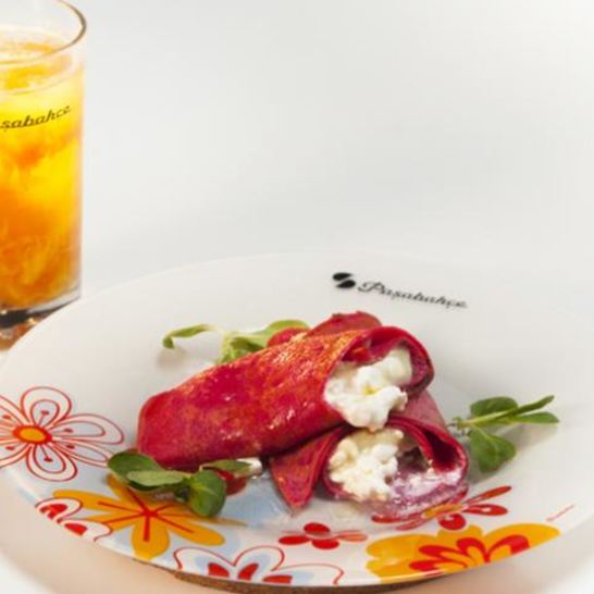 Рецепт свекольных блинчиков и чайный напиток