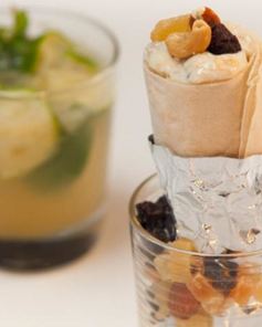 Творожный ролл и напиток из лайма