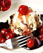 Вишни в сиропе с мороженым