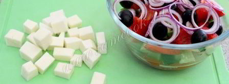 греческий салат с брынзой. Шаг 7