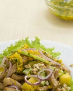 Карибский салат со свининой