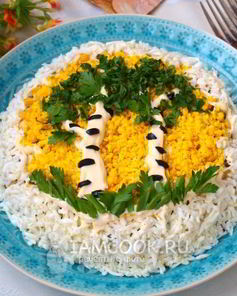 Салат Березка с куриным филе и огурцами