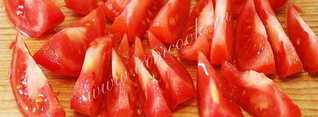 салат из морской капусты, помидор, оливок и маслин. Шаг 3