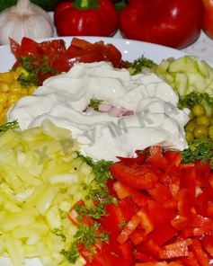 Салат Любимый с колбасой и овощами