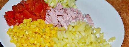 салат любимый с колбасой и овощами. Шаг 11