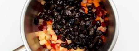 салат с черной фасолью и квашеной капустой. Шаг 7