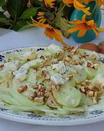 Салат с фенхелем и голубым сыром