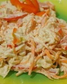 Салат с грудкой и корейской морковкой