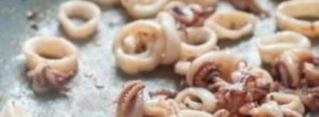 салат с кальмарами и овощами. Шаг 3