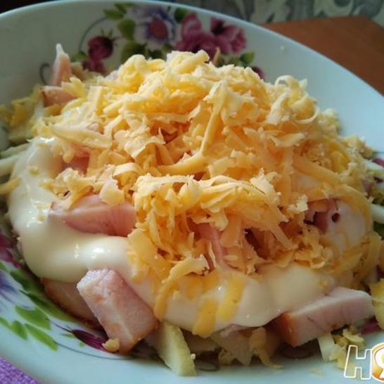 Рецепт салата с копченой курицей и помидором