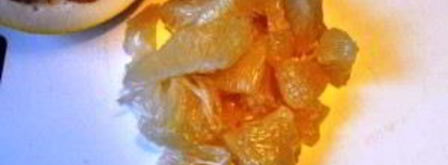 салат с копчеными мидиями. Шаг 3