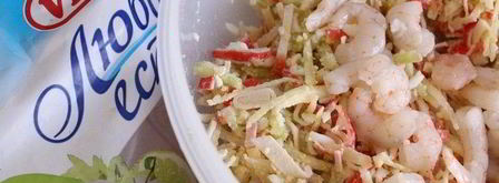 салат с крабовыми палочками, грушей и креветками. Шаг 6