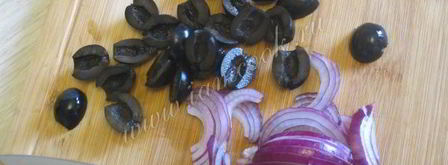 салат с мидиями и помидорами. Шаг 5