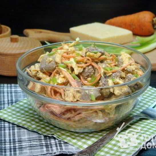Рецепт салата с печенью, морковкой и грибами