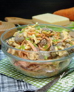 Салат с печенью, морковкой и грибами
