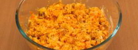 салат с сухариками, сыром и морковкой. Шаг 7