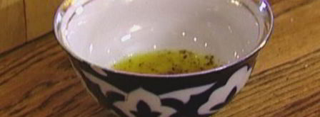 салат с вялеными помидорами и бантиками. Шаг 7