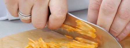 салат с яичной лапшой. Шаг 2