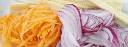 салат с яичной лапшой. Шаг 3