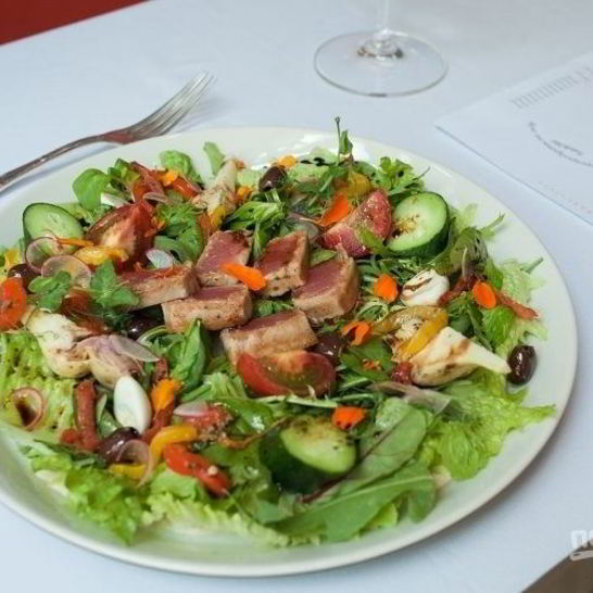 Рецепт салата со свежим тунцом