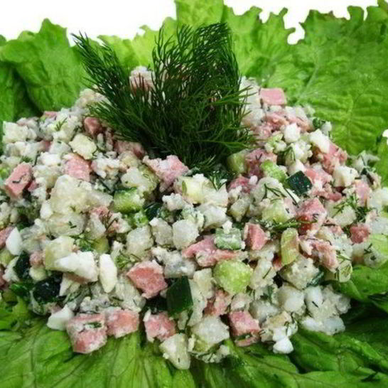 Рецепт слоеный салат с курицей, огурцами и сыром