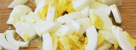 весенний салат с черемшой. Шаг 3