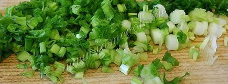 весенний салат с черемшой. Шаг 6