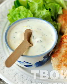 Сметанно-йогуртовый соус с горчицей, мятой и лимоном