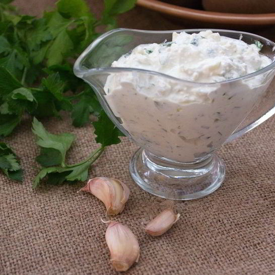 Рецепт соуса из йогурта к курице
