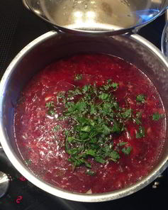 Борщ с гренками